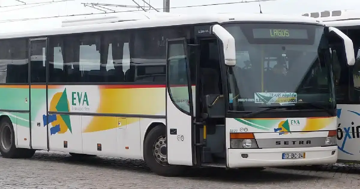 Autocarro EVA